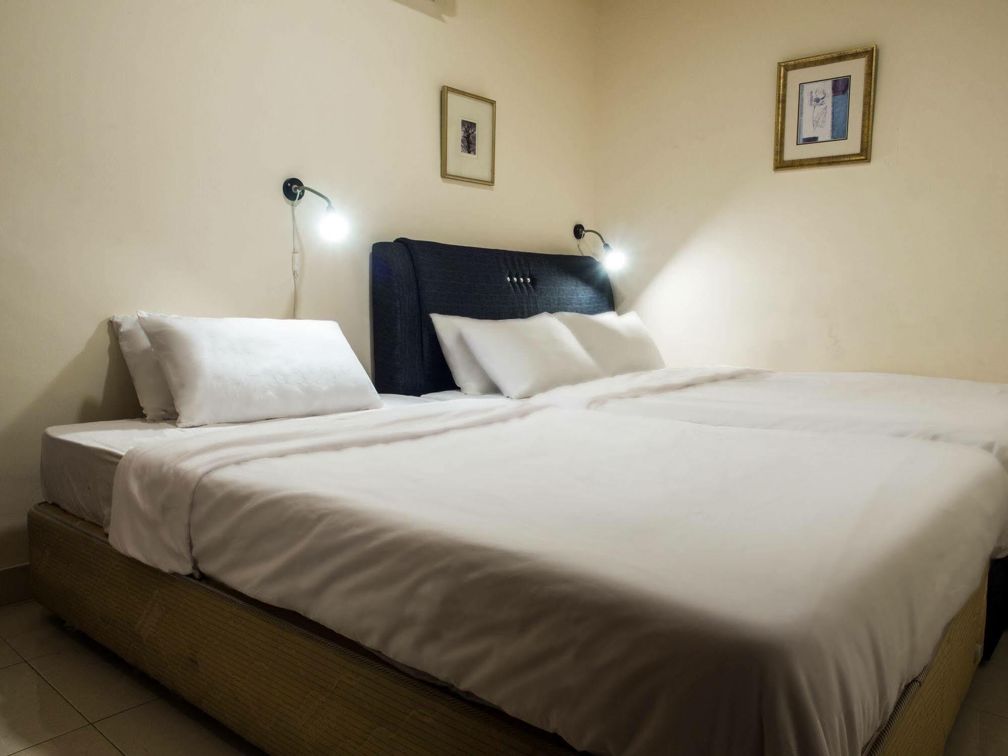 Goldbrick Hotel Bukit Bintang Kuala Lumpur Bagian luar foto