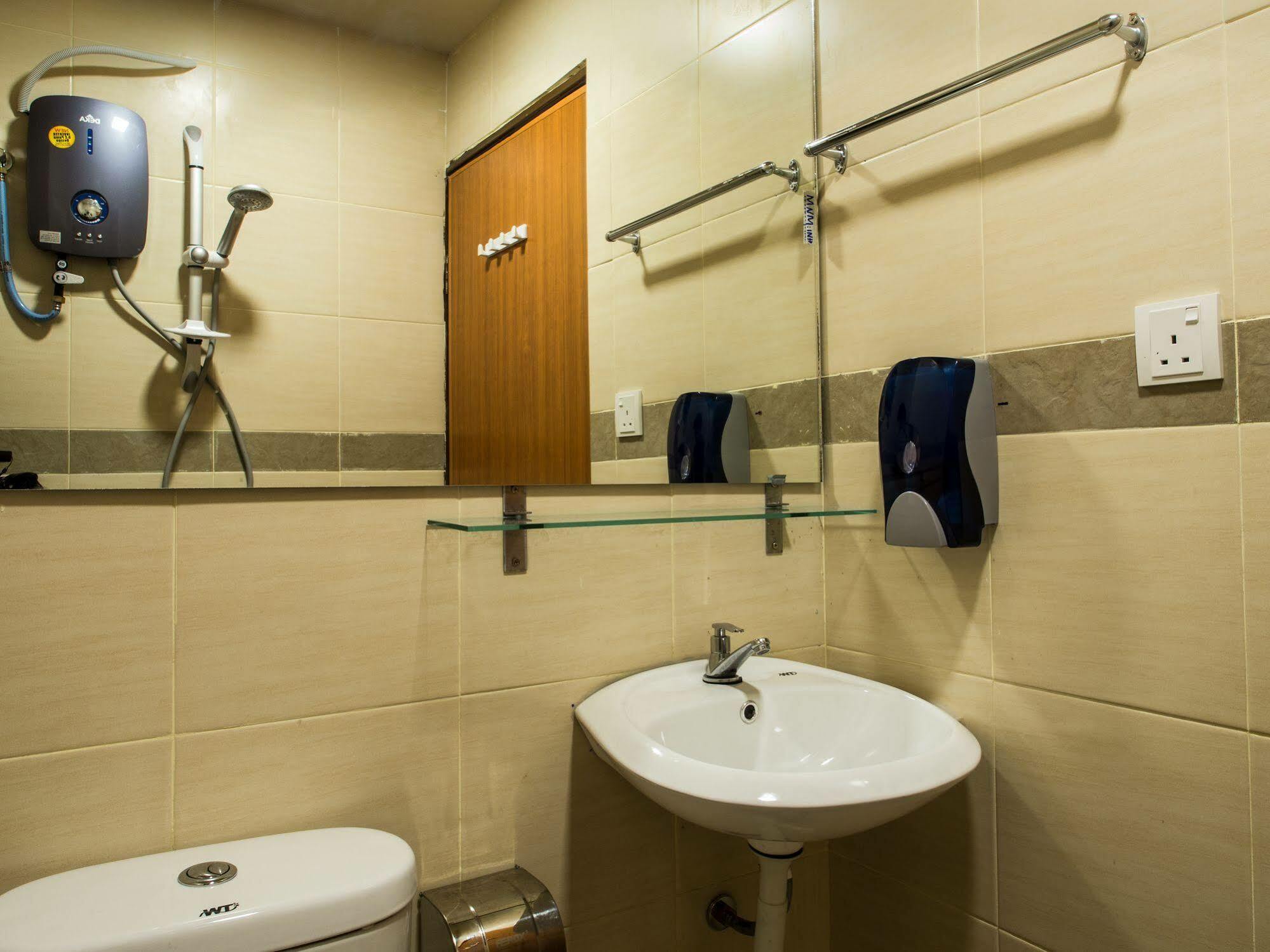 Goldbrick Hotel Bukit Bintang Kuala Lumpur Bagian luar foto