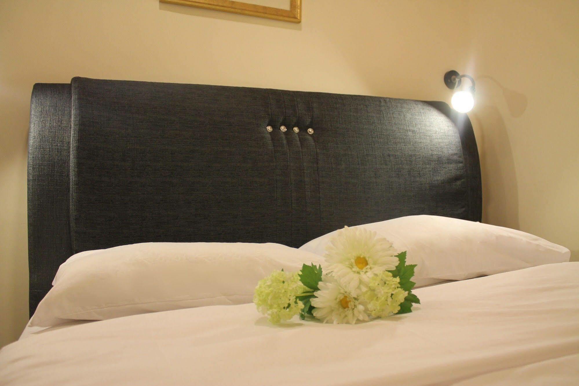Goldbrick Hotel Bukit Bintang Kuala Lumpur Bagian luar foto